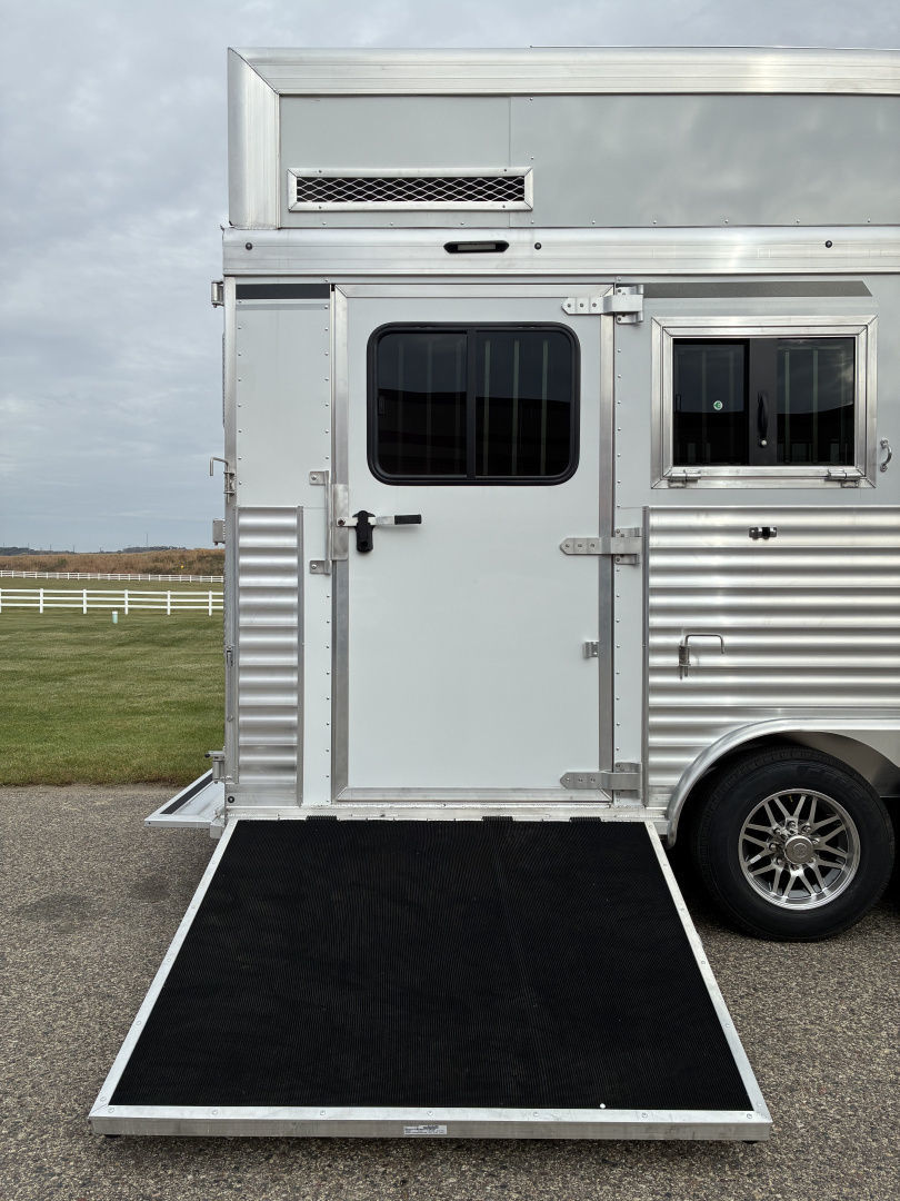 Trailer Photo 12