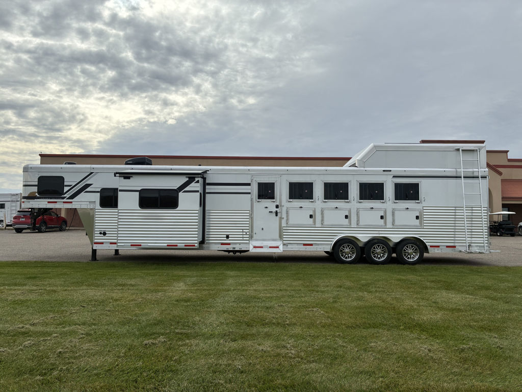 Trailer Photo 4