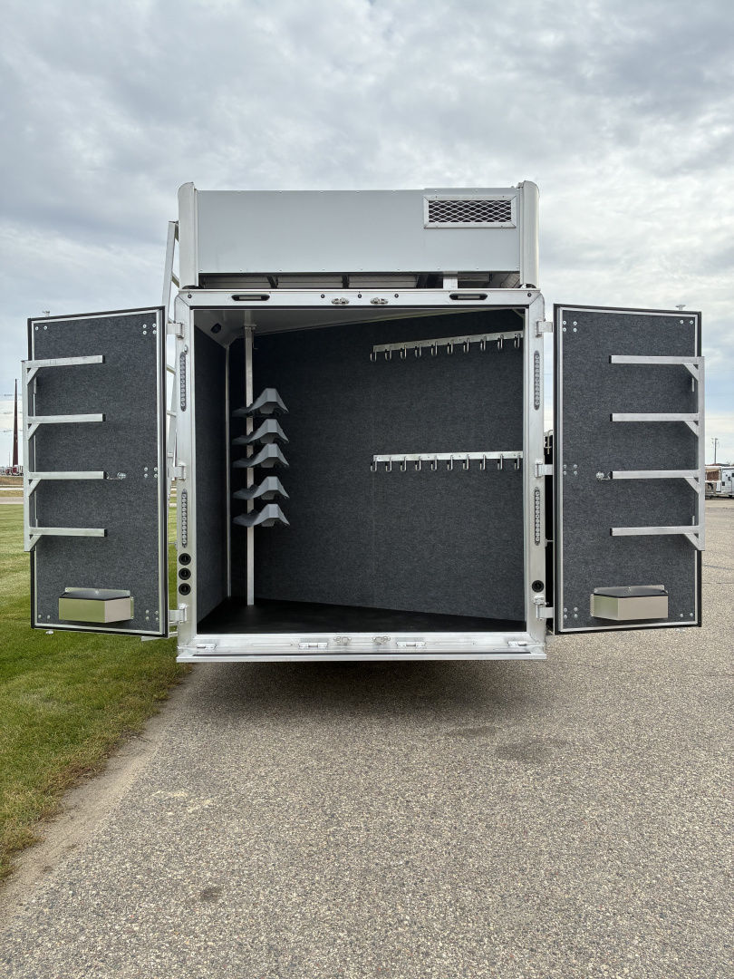 Trailer Photo 8