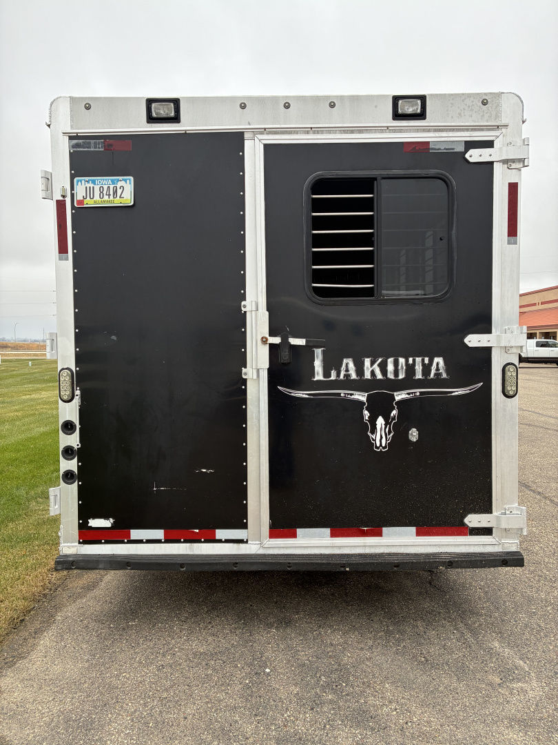 Trailer Photo 7