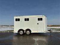 1996 2 horse Featherlite Trailers 2 Horse Bumper Pull