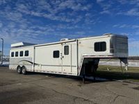 2004 4 horse Bison Trailers 4H LQ Stratus