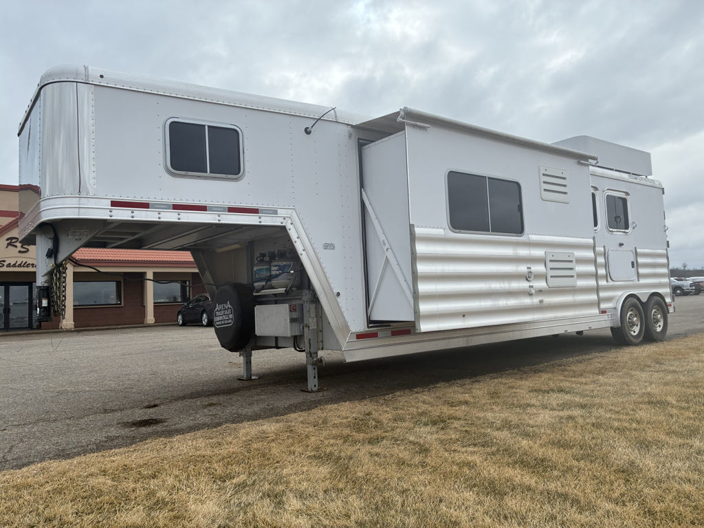 2015 Featherlite 2h lq