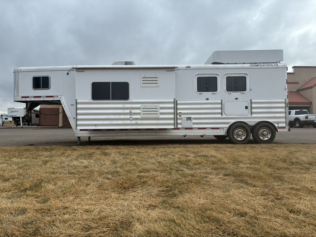 2015 Featherlite 2h lq
