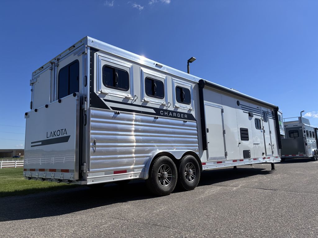 Trailer Photo 7