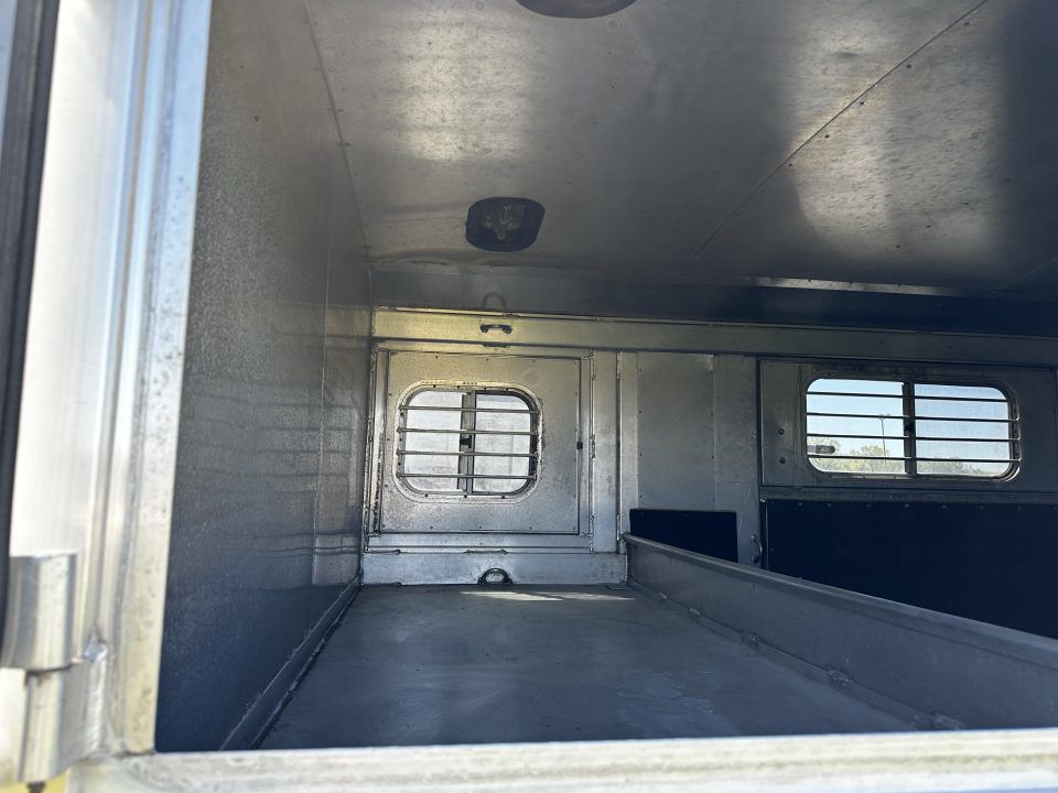 Trailer Photo 10