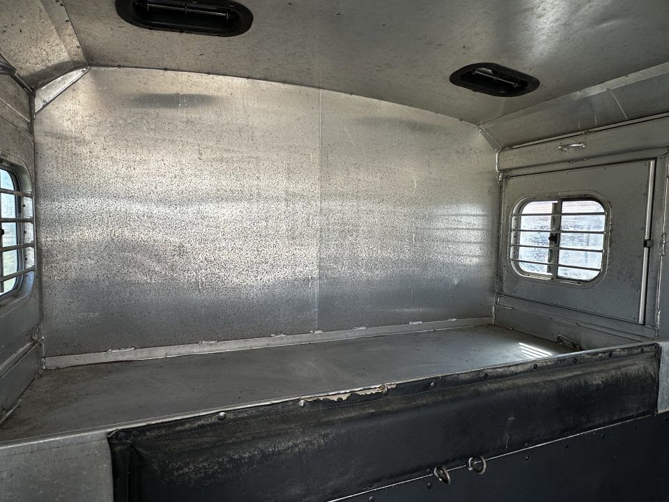 Trailer Photo 18