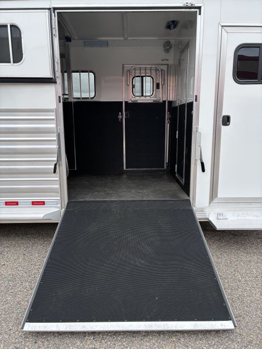 Trailer Photo 12