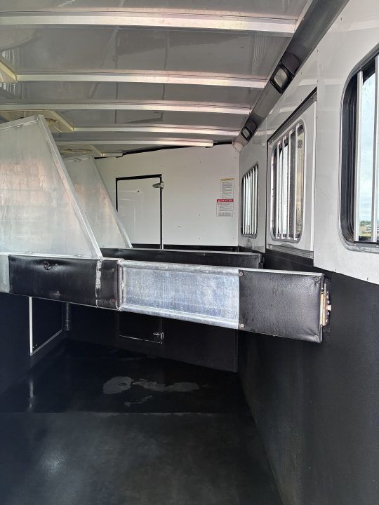 Trailer Photo 18