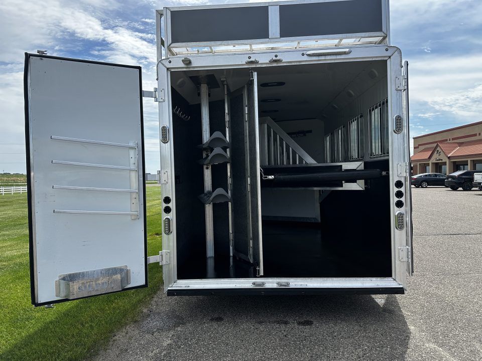 2017 Sierra 4h 12'6" lq
