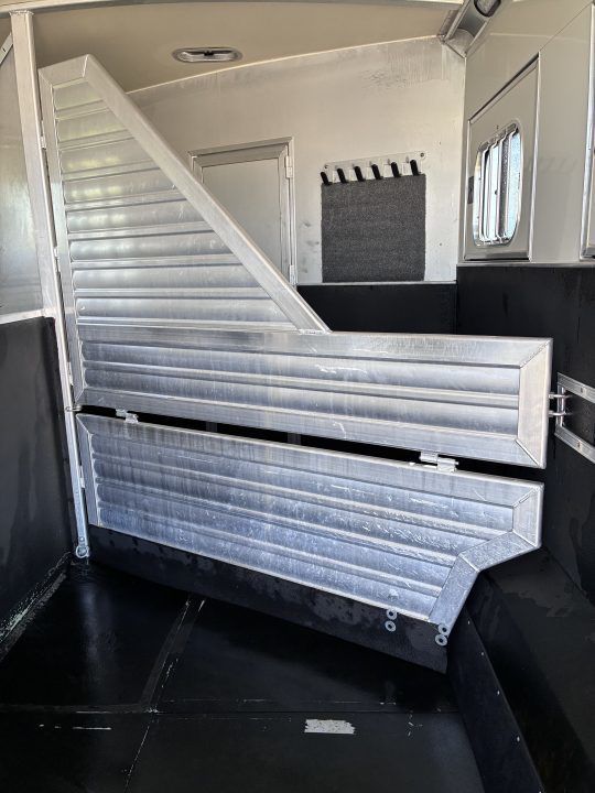 Trailer Photo 12