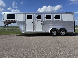 2020 3 horse Cimarron Trailers 3H Slant Load GN