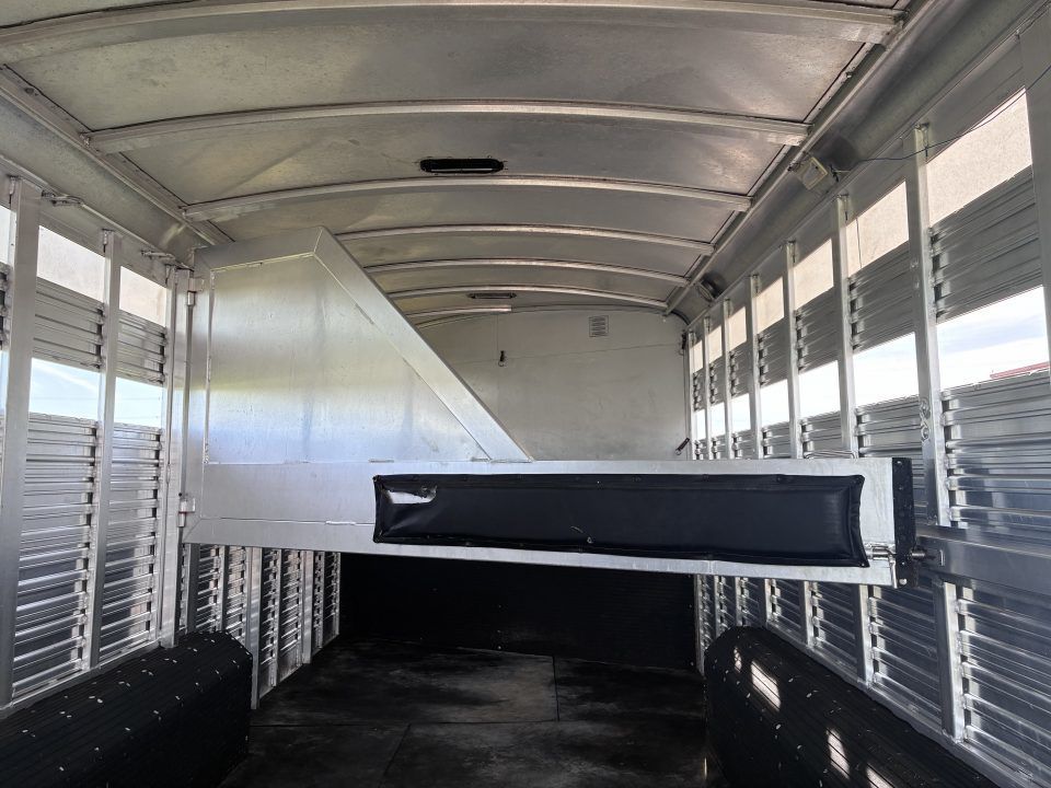 Trailer Photo 18