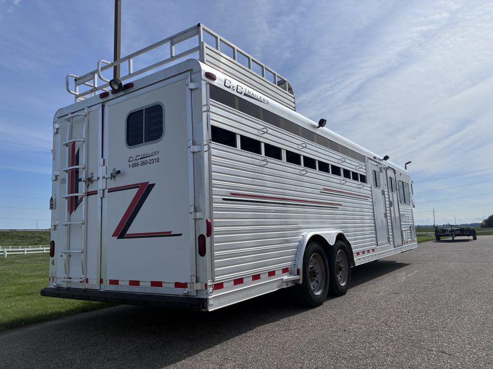 Trailer Photo 7