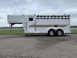 2006 Stock horse 4-Star Trailers Stock/Combo