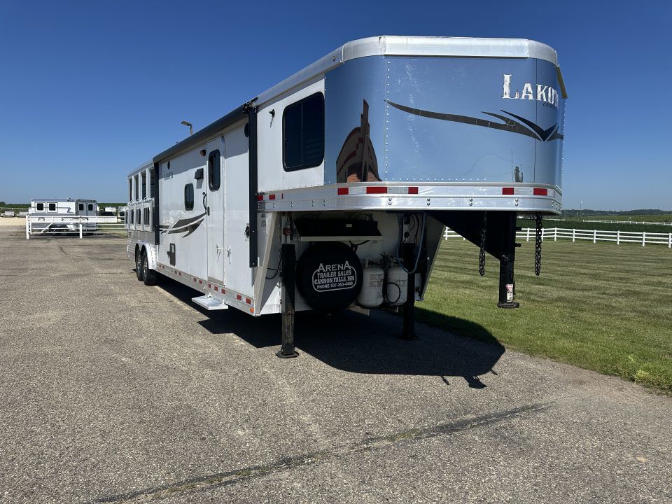 Trailer Photo 2