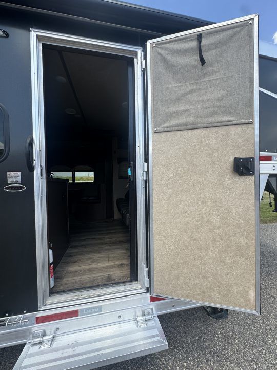 Trailer Photo 22