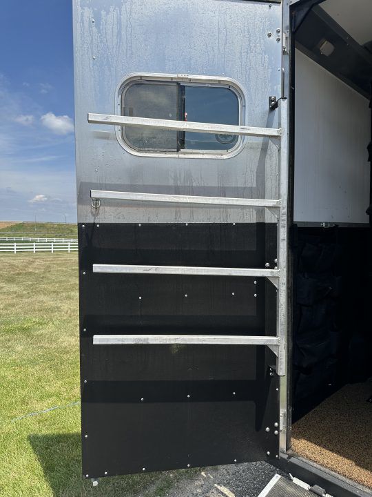 Trailer Photo 16
