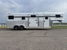 2027 2 + 1 horse 4-Star Trailers 2 + 1