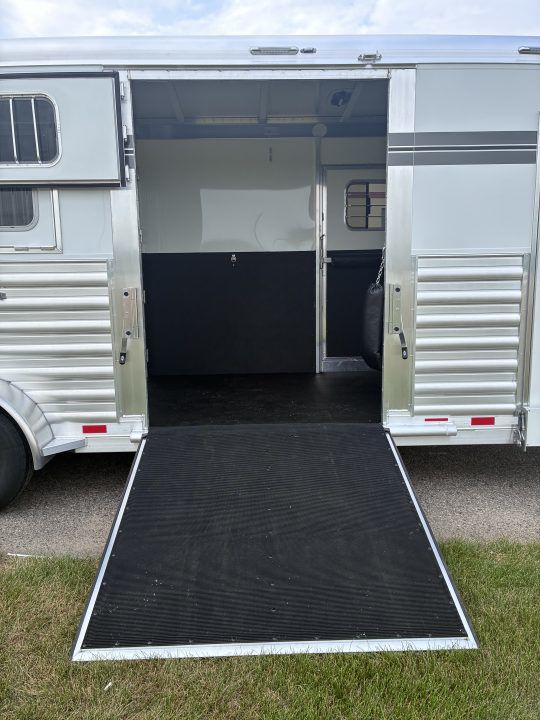 Trailer Photo 15