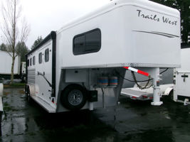 2026 Stock horse Trails West Manufacturing Sierra