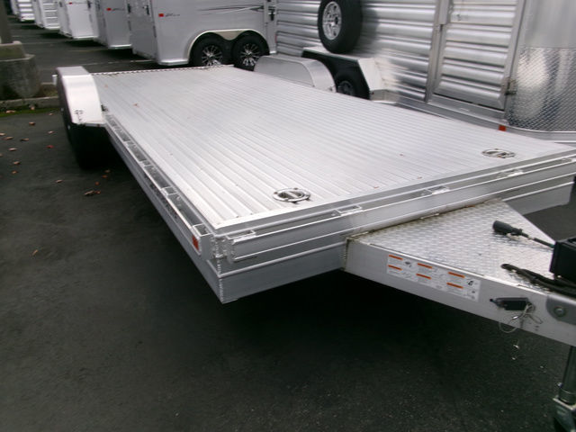 2022 Featherlite 3110