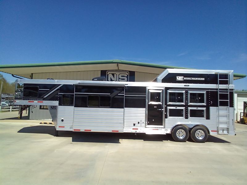2024 SMC 3 Horse Gooseneck Trailer with 13' Living Quarters