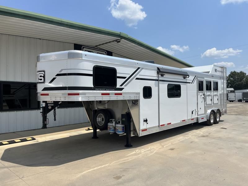 2026 smc patriot 3 horse with 13' living quarters