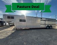 2000 Stock horse Sooner 14' Livestock 10' Living Quarters