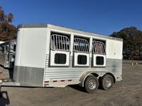 2015  horse CM 3 Horse Bumper Pull Trailer