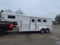 2026 3 horse Platinum 3 Horse Gooseneck Trailer