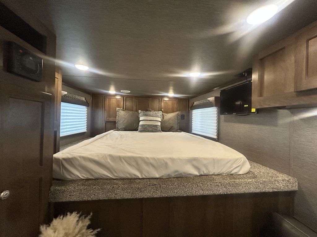 Trailer Photo 19
