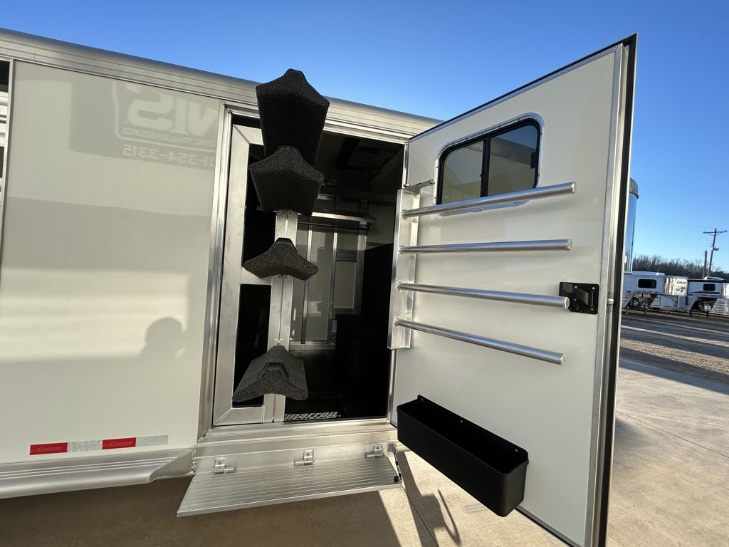 Trailer Photo 8