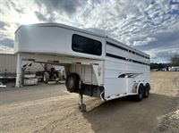2003 Stock horse Titan 16' Livestock Gooseneck Trailer