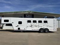 2026 4 horse Trails West 4 Horse 7' Living Quarters