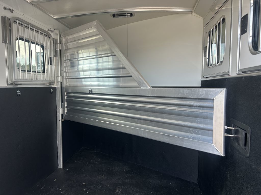 2026 Cimarron 2 horse bumper pull trailer