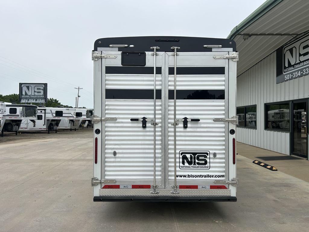 2026 Bison trail hand 16' livestock 10' living quarters