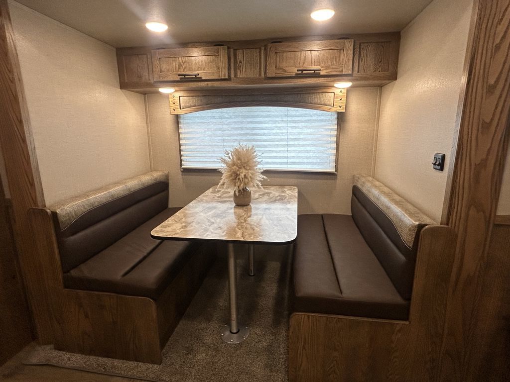 Trailer Photo 11