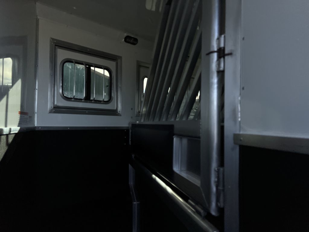 2027 Lakota 3 horse slant load 14' living quarters