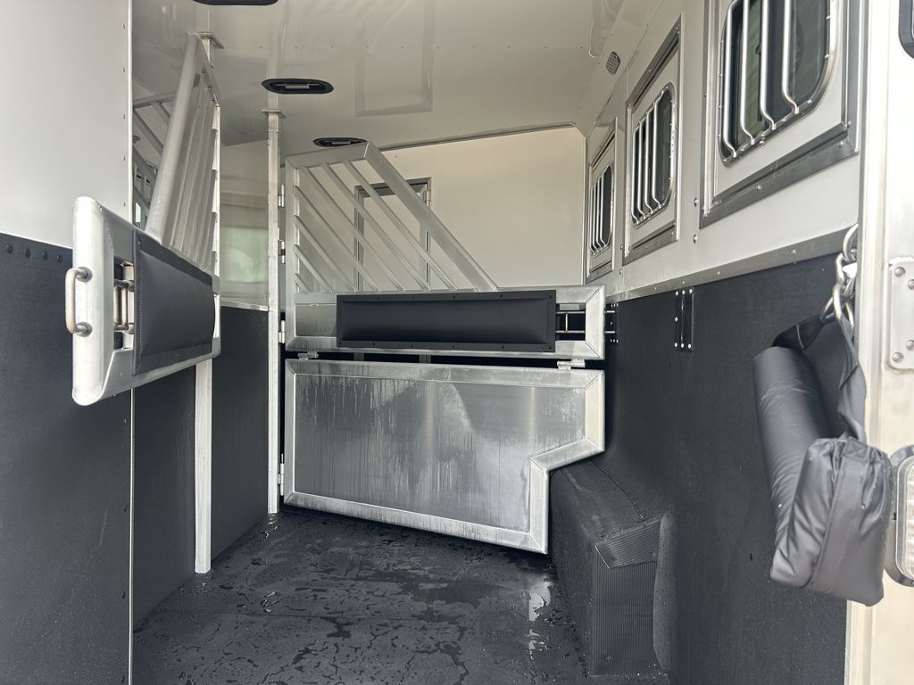 Trailer Photo 6