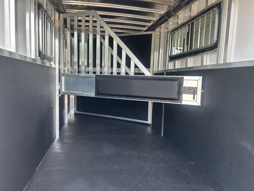Trailer Photo 6