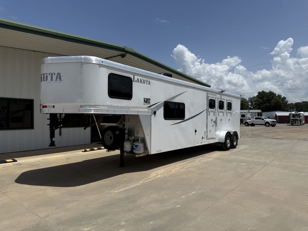 Trailer Photo 2