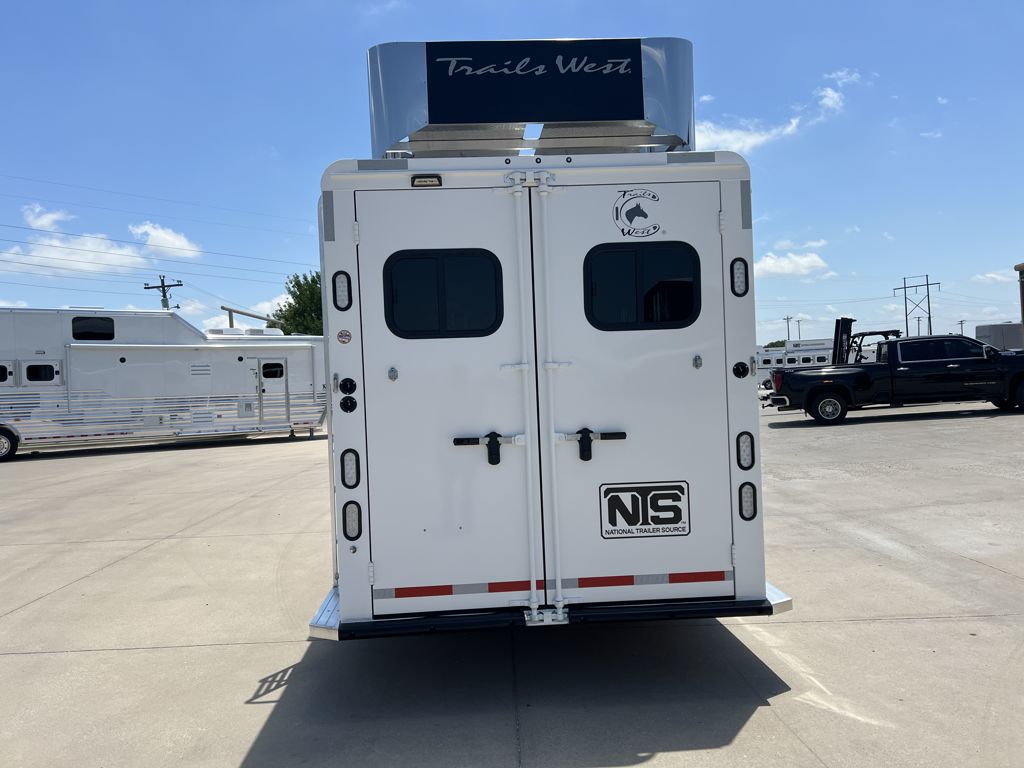 Trailer Photo 4