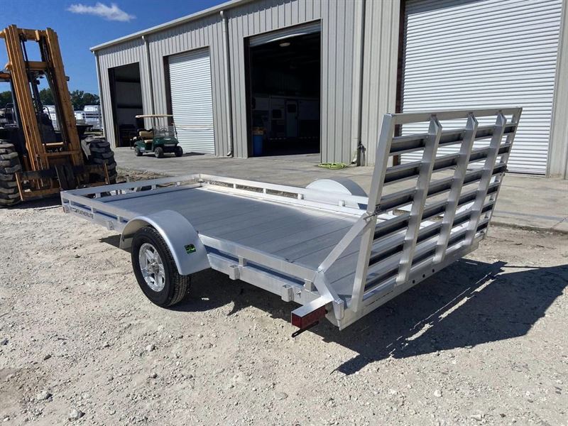 2023 Featherlite