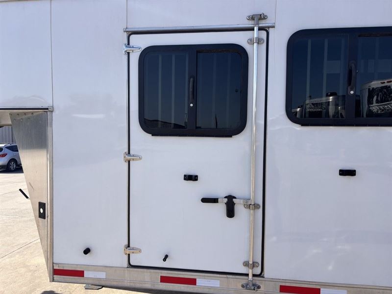 Trailer Image