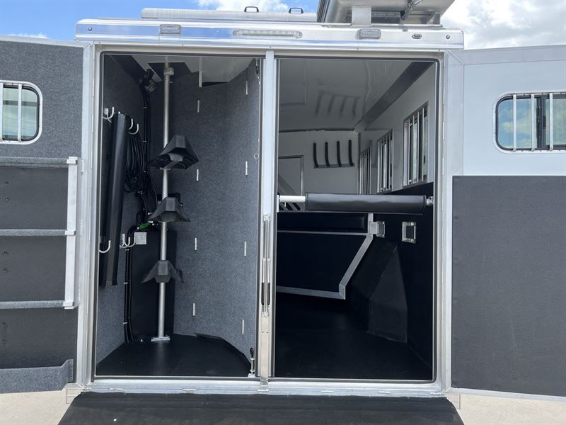 2022 Bloomer Trailers 3 Horse Trailer With 15' Living Quarters
