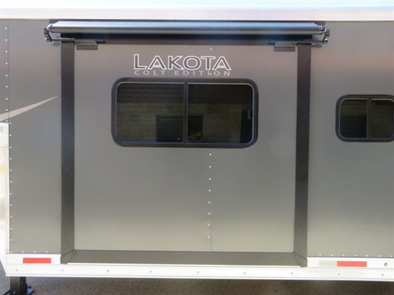 2023 Lakota colt 3 horse gooseneck trailer with 15' living qua