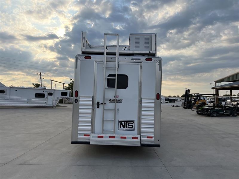 2023 Cimarron Trailers 4 Horse Trailer With 15'6" Living Quarters