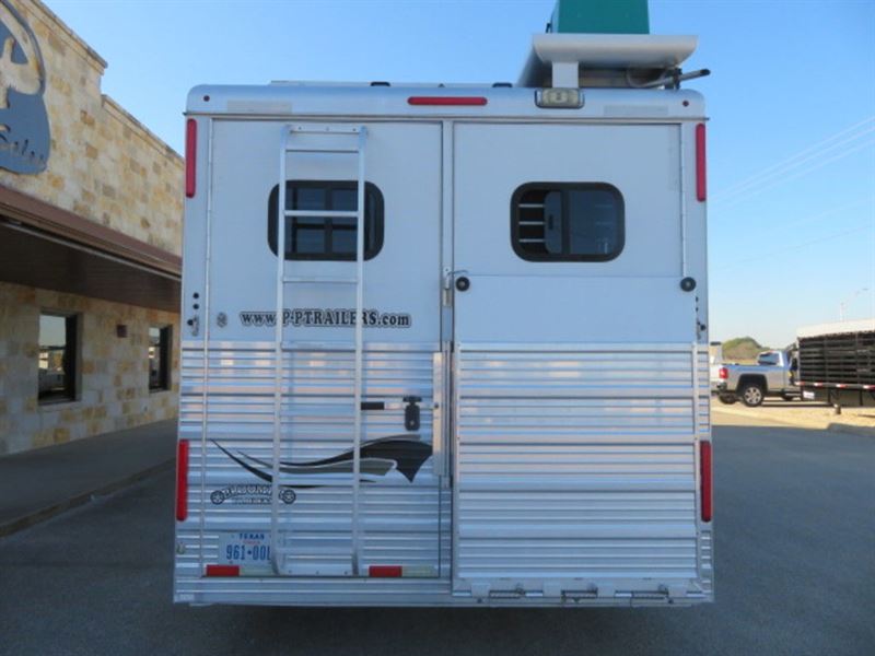 2012 Bloomer Trailers 3 Horse Gooseneck with 14' Living Quarters