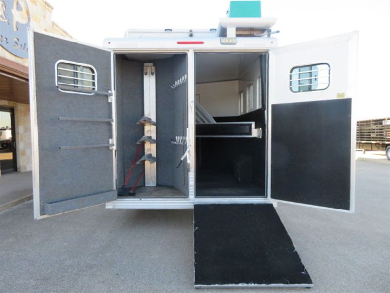 2012 Bloomer Trailers 3 Horse Gooseneck with 14' Living Quarters